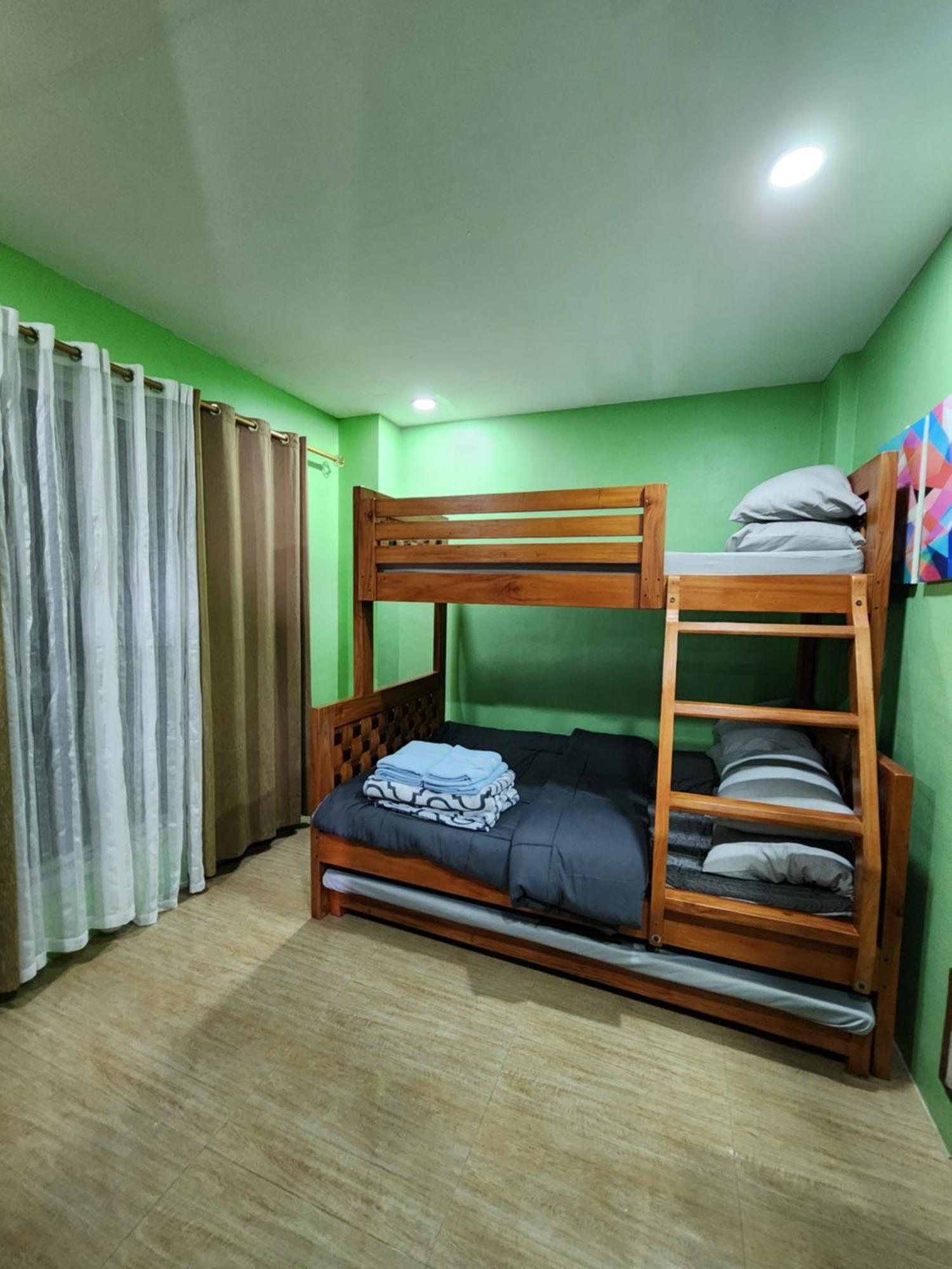 Mountain And Sunsetview Baguio Residences Baguio City Camera foto