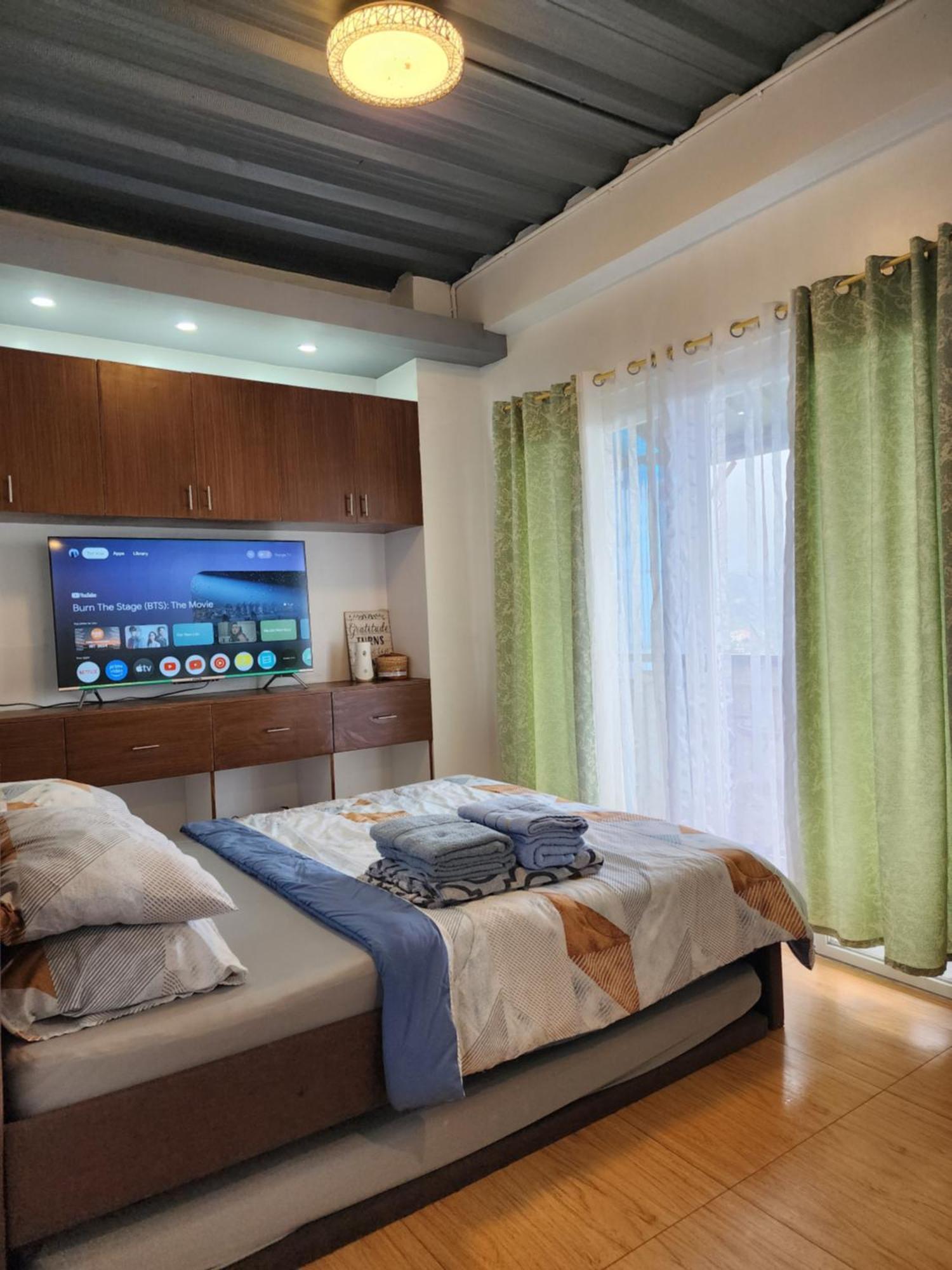 Mountain And Sunsetview Baguio Residences Baguio City Camera foto